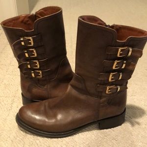 Napoleonische Brown leather boots made in Italy.
